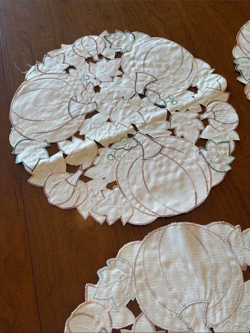 6 Round Placemats-Autumn Pumpkin Cutwork Placemat Set - Orange & Cream